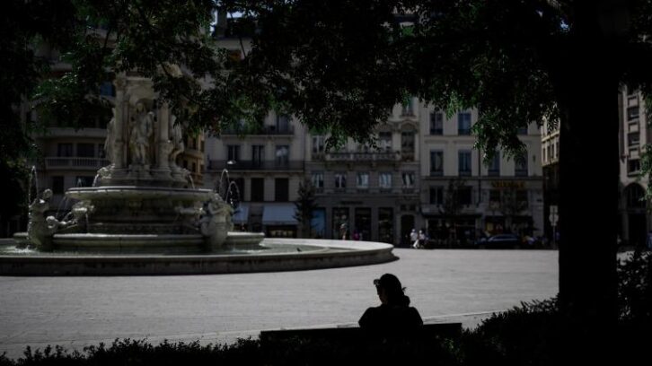 Image à la une de La canicule s’intensifie, la quasi-totalité de la France assommée par la chaleur