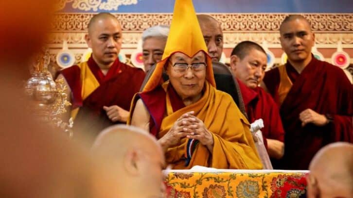 Image à la une de Le Dalaï Lama fête ses 90 ans et laisse entendre qu’il aura un successeur
