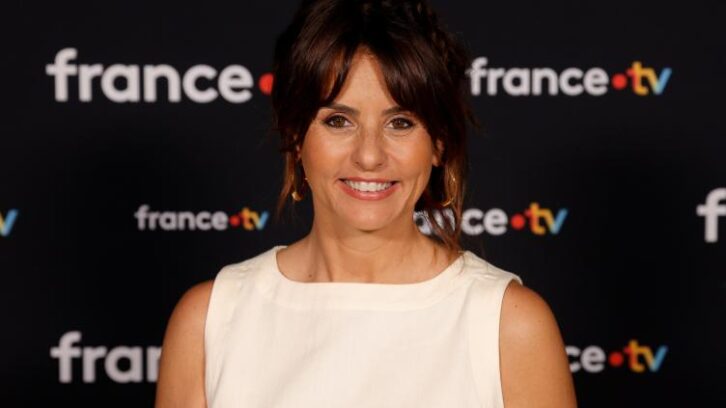 Image à la une de Faustine Bollaert va remplacer Laurence Boccolini aux “Enfants de la télé”