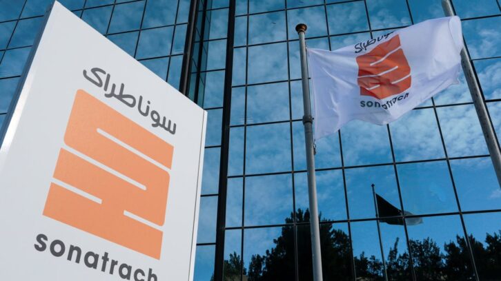Image à la une de Algérie : les dirigeants de Sonatrach interdits de voyage en France