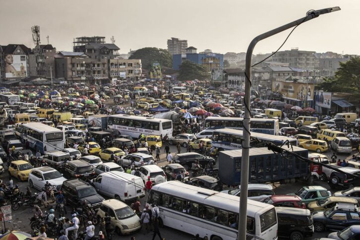 Image à la une de Engorgée, démesurée… Kinshasa est-elle devenue ingouvernable ?