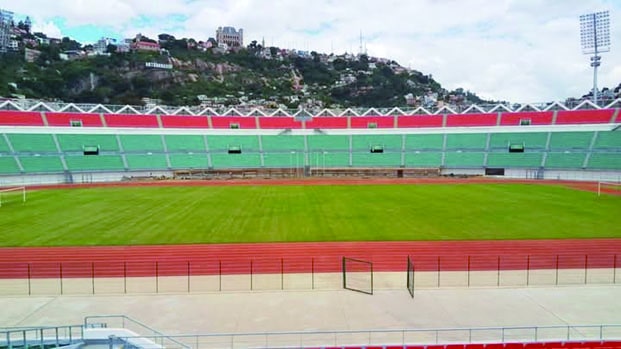 Image à la une de Stade Barea – Homologation, aux calendes grecques