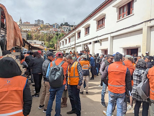 Image à la une de JIRAMA  – Rencontre entre le syndicat des employés et le Gouvernement   