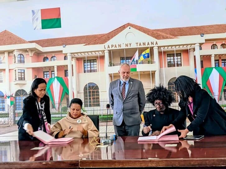 Image à la une de PROJET KOLOSARY – Une première école de cinéma bientôt à Antananarivo