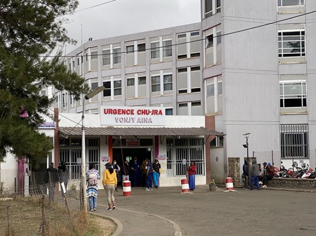 Image à la une de Empoisonnement à Ambohimalaza – Fenohasina auditionnée à l’hôpital