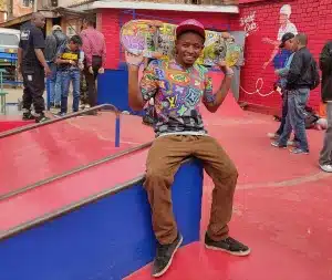 Image à la une de Rasolofonirina Jean Christ, alias Lofonirina, représentera Madagascar au championnat international de skateboard en Russie