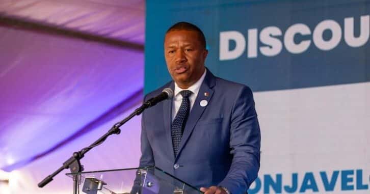 Image à la une de Affaire des cinq avions : le ministre des Transports objet d’une accusation grave