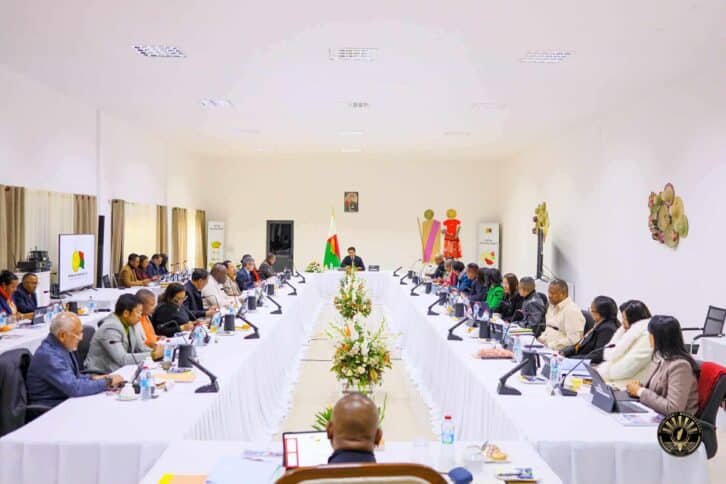 Image à la une de CONSEIL DES MINISTRES DÉCENTRALISÉ – L’Exécutif met le cap sur Sainte-Marie