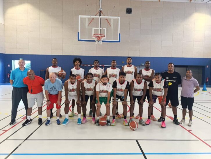 Image à la une de BASKETBALL – John Douaglin face à un chantier de taille après la lourde défaite des Ankoay face aux Eléphants ivoiriens en amicale