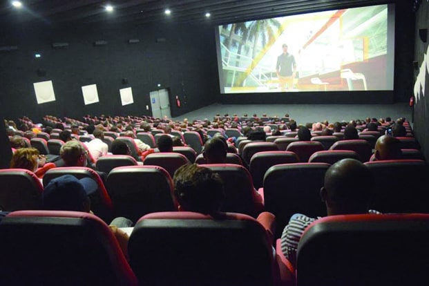Image à la une de Canal Olympia Iarivo – Une salle de cinéma ferme ses portes 