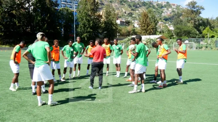 Image à la une de FOOTBALL – 40 joueurs convoqués au regroupement des Barea A’ en vue de se préparer au Chan
