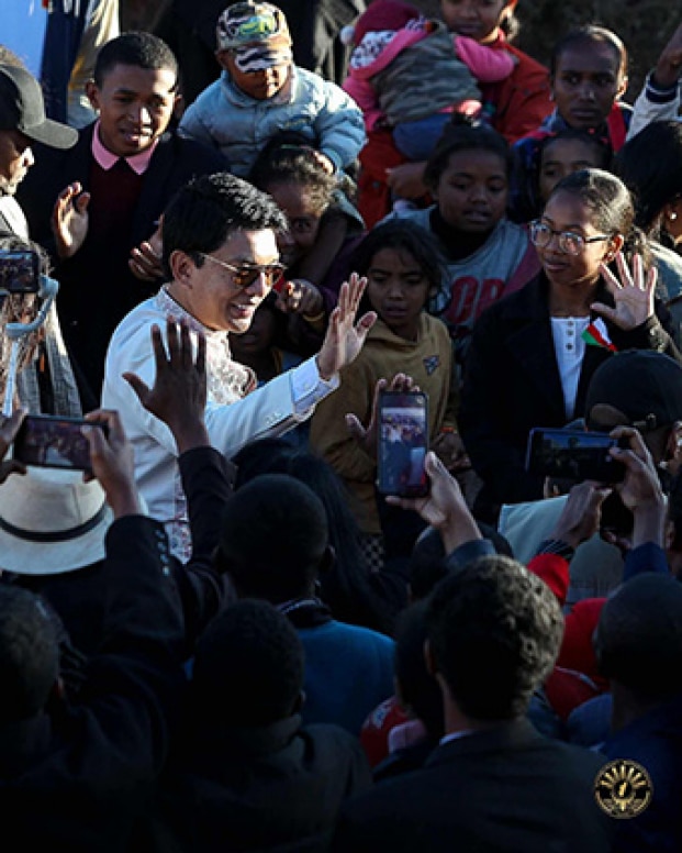 Image à la une de Série d’inaugurations à Fianarantsoa  – Andry Rajoelina au plus près de la population