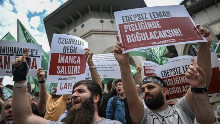 Image à la une de Turquie: les esprits s’échauffent autour d’un dessin accusé de moquer le prophète