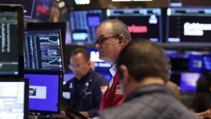 Image à la une de Les Bourses mondiales sans entrain, entre données économiques et budget américain