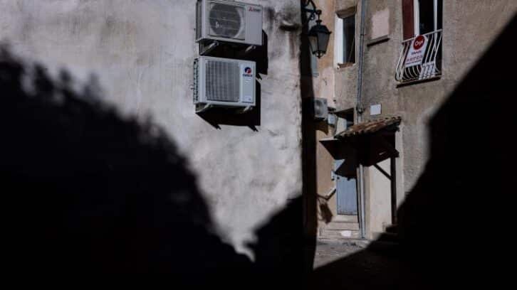 Image à la une de La question de la climatisation échauffe le débat politique
