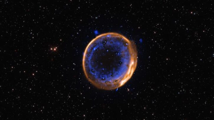 Image à la une de Première image des restes d’une étoile morte dans une double explosion