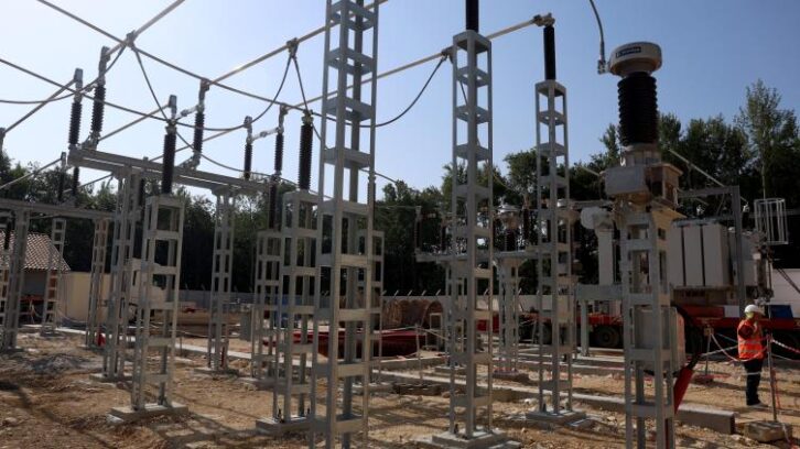 Image à la une de 6.000 clients privés d’électricité à cause des fortes chaleurs, selon Enedis