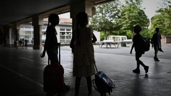 Image à la une de Examens, horaires, bâti: les syndicats exigent d’adapter l’école à la canicule