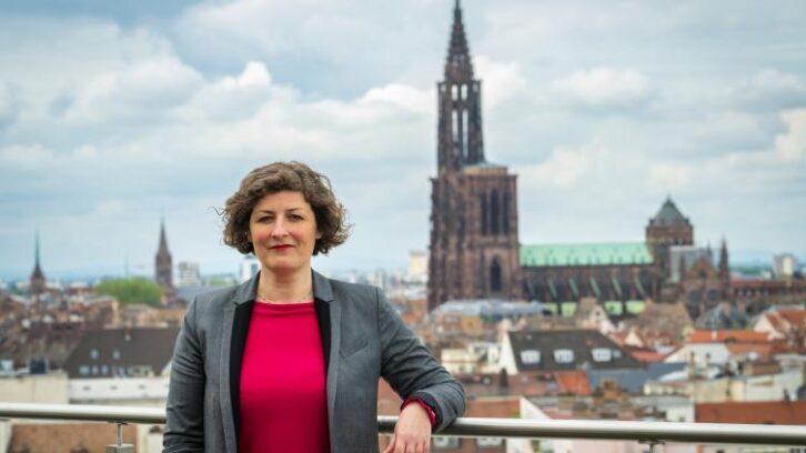 Image à la une de La maire de Strasbourg Jeanne Barseghian candidate à sa réélection