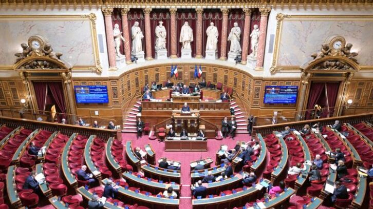 Image à la une de Une commission parlementaire déplore “l’absence de vision” de l’Etat sur le coût des agences