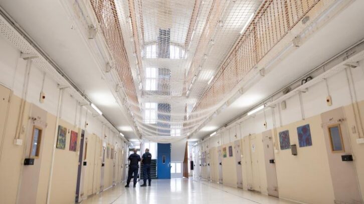 Image à la une de A Fresnes, six semaines pour évaluer la dangerosité des criminels avant la sortie de prison