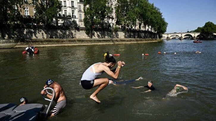 Image à la une de A Paris, la saison de la baignade dans la Seine démarre sous étroite surveillance