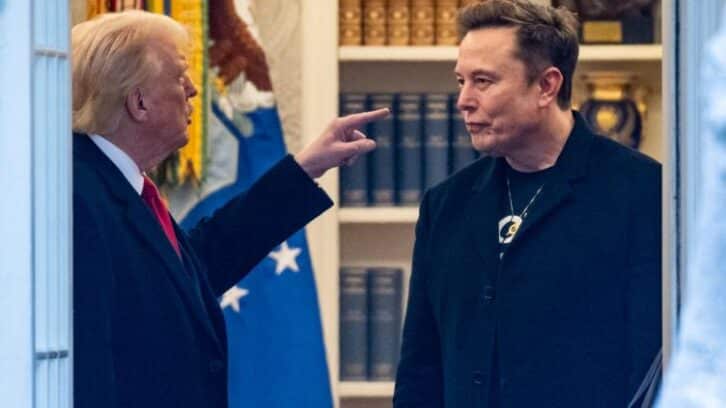Image à la une de Trump raille le troisième parti annoncé par Musk, le duel des anciens alliés continue