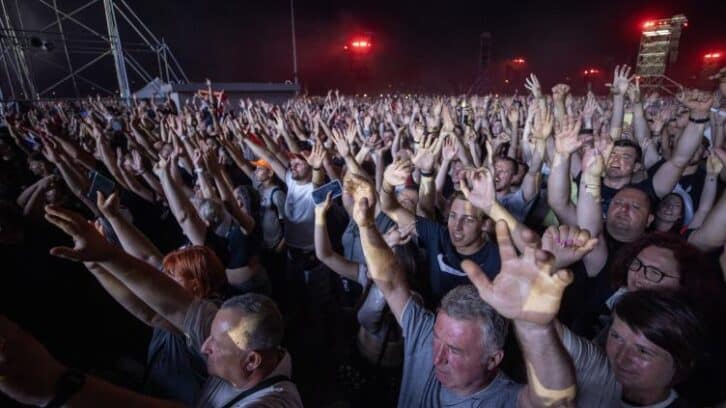 Image à la une de Vives critiques après le concert géant d’un chanteur croate aux sympathies pro-fascistes