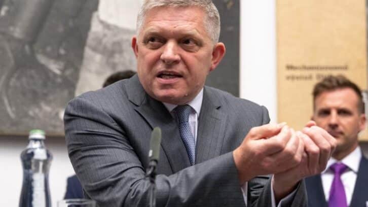 Image à la une de Attaque contre Robert Fico: le tireur jugé pour terrorisme en Slovaquie