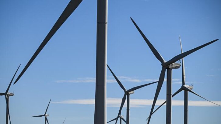 Image à la une de Energie: “des filières entières vont licencier” en cas de moratoire sur les renouvelables, selon Ferracci