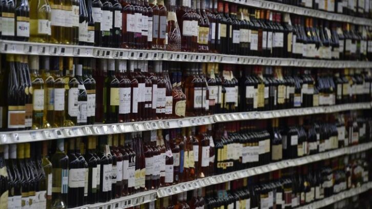 Image à la une de Vins et spiritueux: plus d’un tiers de “manquements” lors de contrôles de la Répression des fraudes