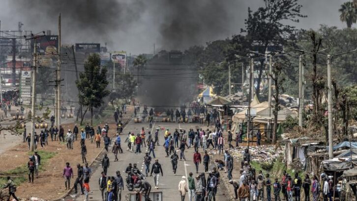 Image à la une de Manifestations au Kenya: le président Ruto met en garde contre toute tentative de “renverser” le gouvernement