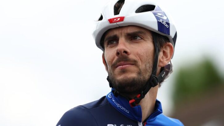 Image à la une de Tour de France: “A six heures du mat’, je pense à mes pierres”, Guillaume Martin-Guyonnet en son domaine