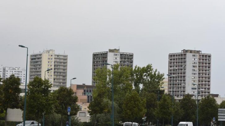 Image à la une de Au Val Fourré, les irréductibles propriétaires de la tour Jupiter bientôt expropriés