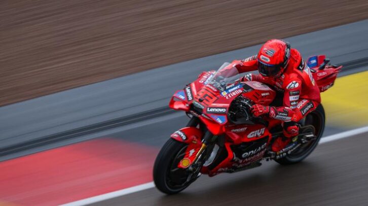 Image à la une de MotoGP: Marc Marquez remporte le sprint en Allemagne, Quartararo troisième