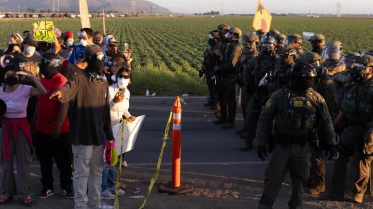 Image à la une de Los Angeles: un ouvrier agricole blessé dans une descente de la police de l’immigration est décédé