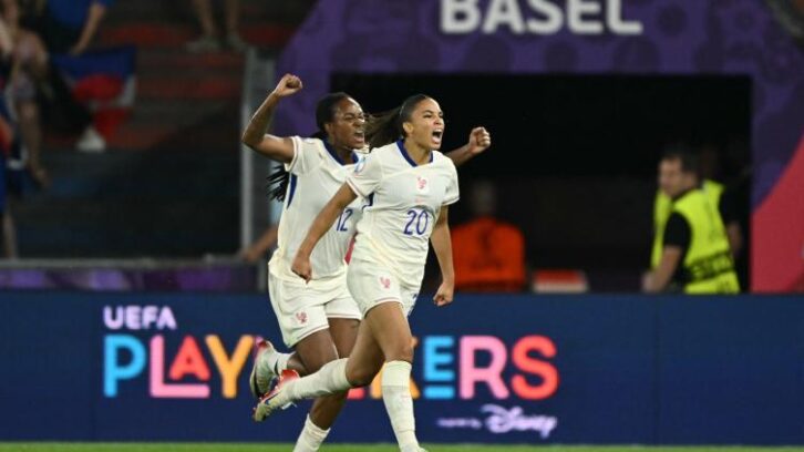 Image à la une de Euro-2025: Cascarino libère les Bleues qui se hissent en quarts