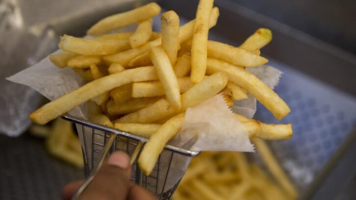 Image à la une de Les enseignes de fast-food manquent de transparence sur les additifs, déplore l’UFC-Que Choisir