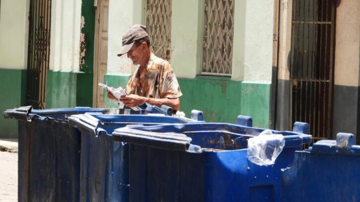 Image à la une de Cuba: une ministre démissionne après avoir nié l’existence de “mendiants” sur l’île