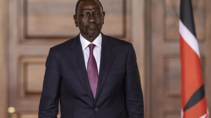 Image à la une de “Balle dans la jambe” : le président kényan Ruto enterre les promesses de réformes et durcit le ton