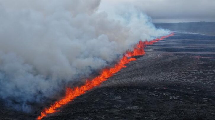 Image à la une de Islande: un volcan entre en éruption pour la neuvième fois depuis fin 2023