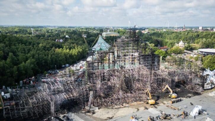 Image à la une de Tristesse et stupéfaction au festival Tomorrowland, privé de sa méga scène par un incendie