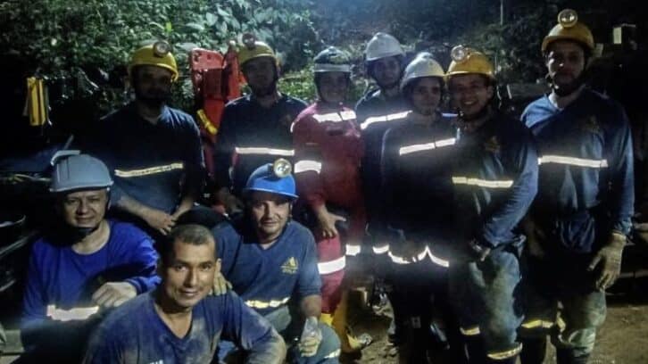 Image à la une de Colombie: les 18 mineurs piégés dans une mine d’or sains et saufs