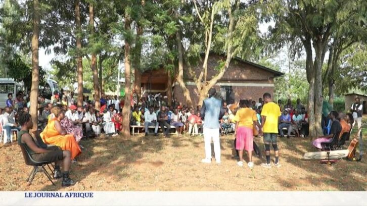 Image à la une de Rwanda : l’adaptation au théâtre du livre “Petit pays”