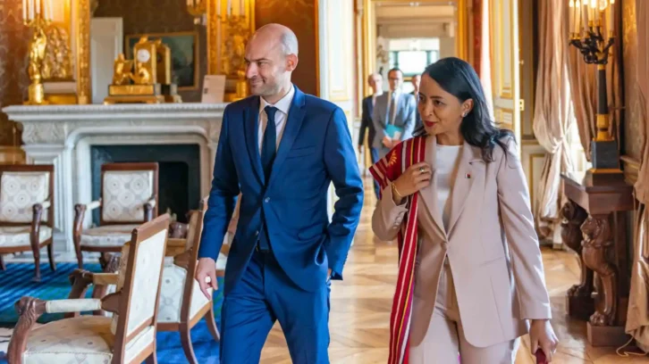 Image à la une de COMMISSION MIXTE – Des pistes de coopération autour des « Iles Eparses » évoquées à Paris, dans le « respect des positions » de Madagascar et de la France sur la souveraineté