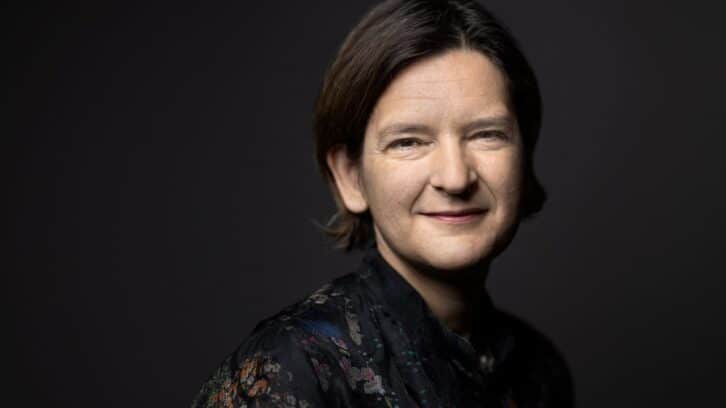 Image à la une de Esther Duflo, prix Nobel : « Très peu de pays africains dépendent réellement de l’aide au développement »