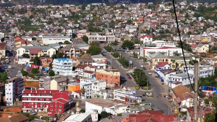 Image à la une de HAUTE MATSIATRA – Plusieurs mesures annoncées pour améliorer l’approvisionnement en eau à Fianarantsoa