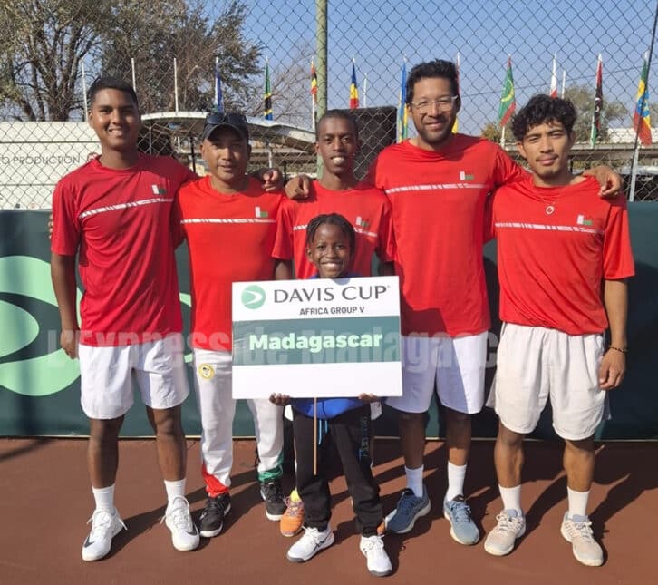 Image à la une de TENNIS – COUPE DAVIS – Les Akomba défient les Botswanais en demi-finales