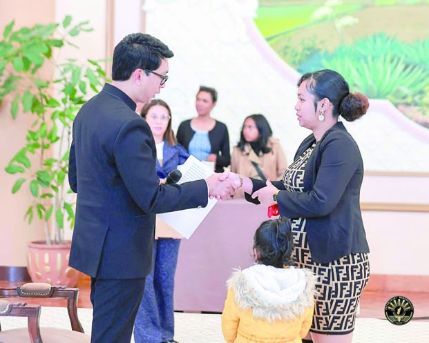 Image à la une de Drame à Ambohimalaza – Les familles de victimes rassurées par le Président Rajoelina