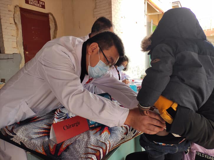 Image à la une de MISSION MÉDICALE CHINOISE –  Quatre cents soins offerts à Mahitsy